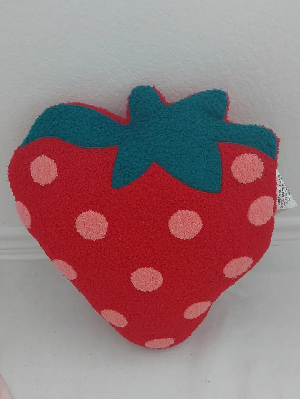Decorative Strawberry Shaped Throw Plush Pillow NWT